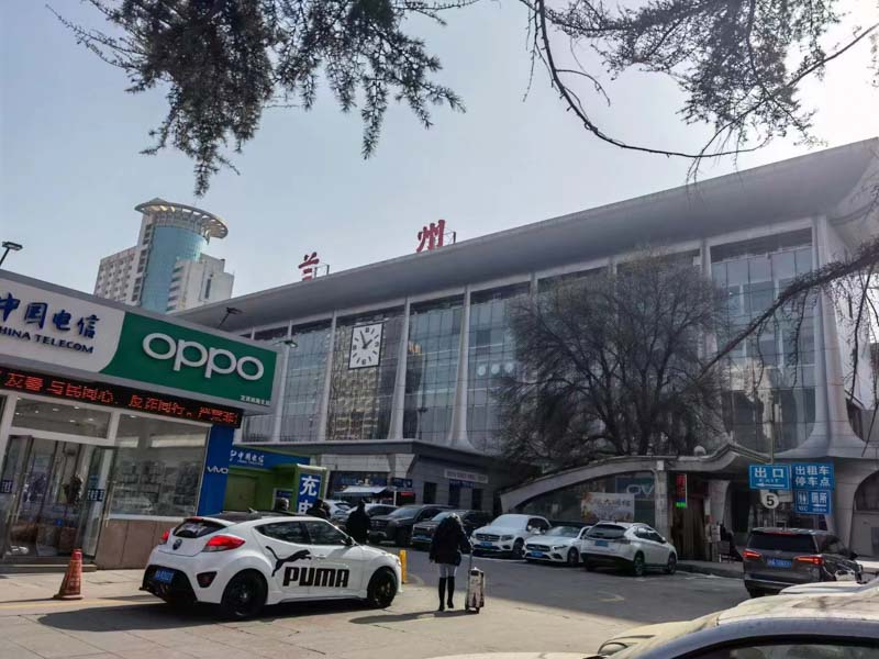 深圳十大刑事律師來(lái)講講被指控為搶劫行為一般會(huì)被判多少年?